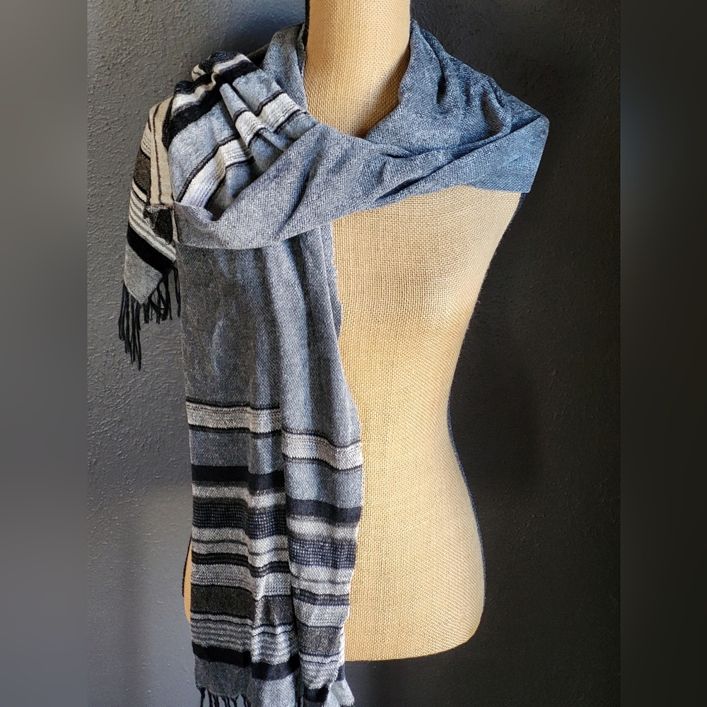 Corrieri Ido, made in Italy, gray and black striped rectangular fringed scarf